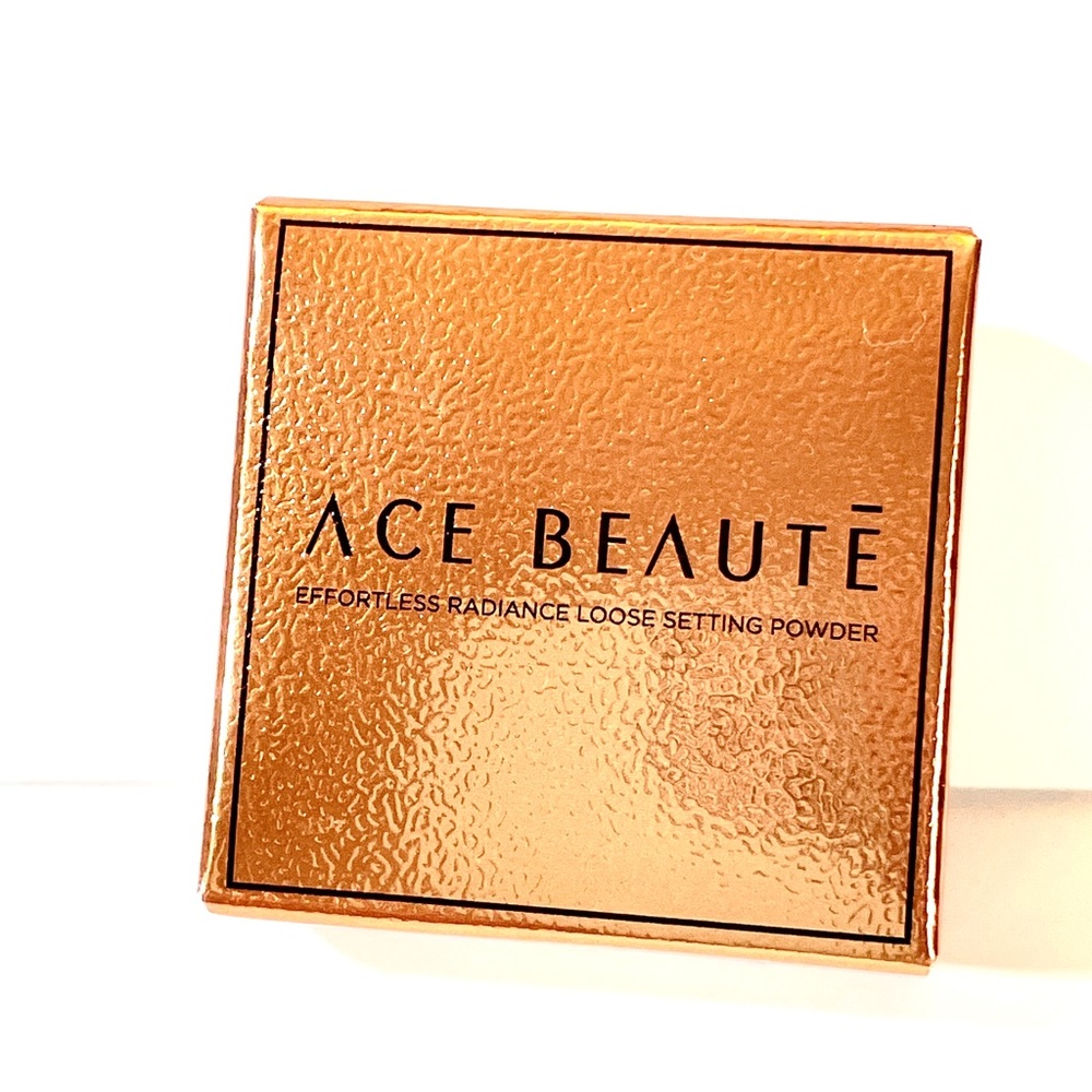 💙 ACE BEAUTÉ Effortless Radiance Loose Setting Powder in Medium